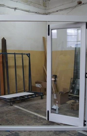 Balcony folding door Bi-fold - Production