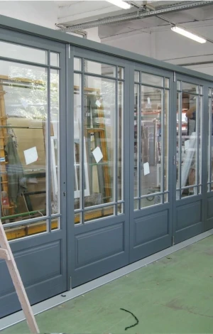 Balcony folding door Bi-fold - Production