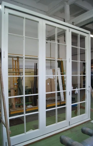 Balcony folding door Bi-fold - Production