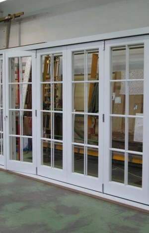 Balcony folding door Bi-fold - Production